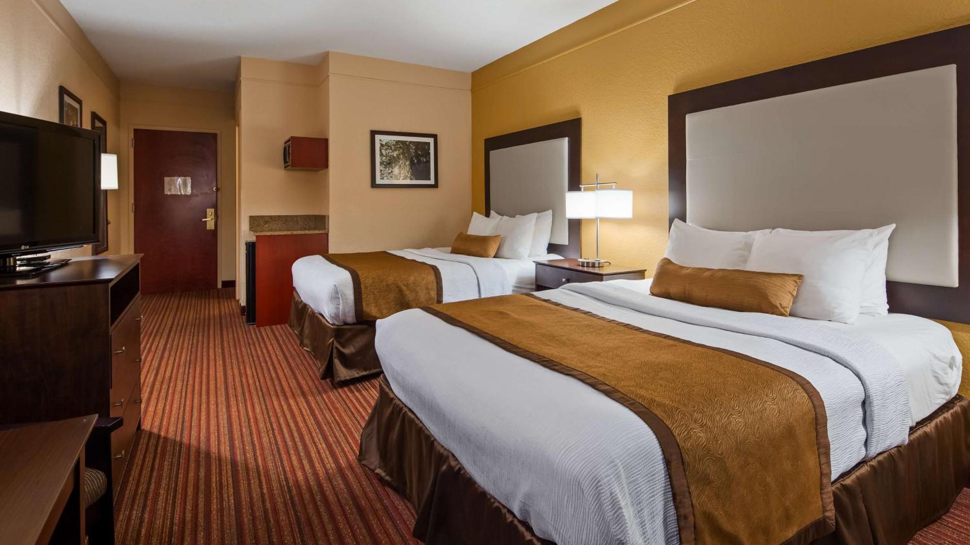 Best Western Plus Strawberry Inn & Suites Knoxville Exterior photo