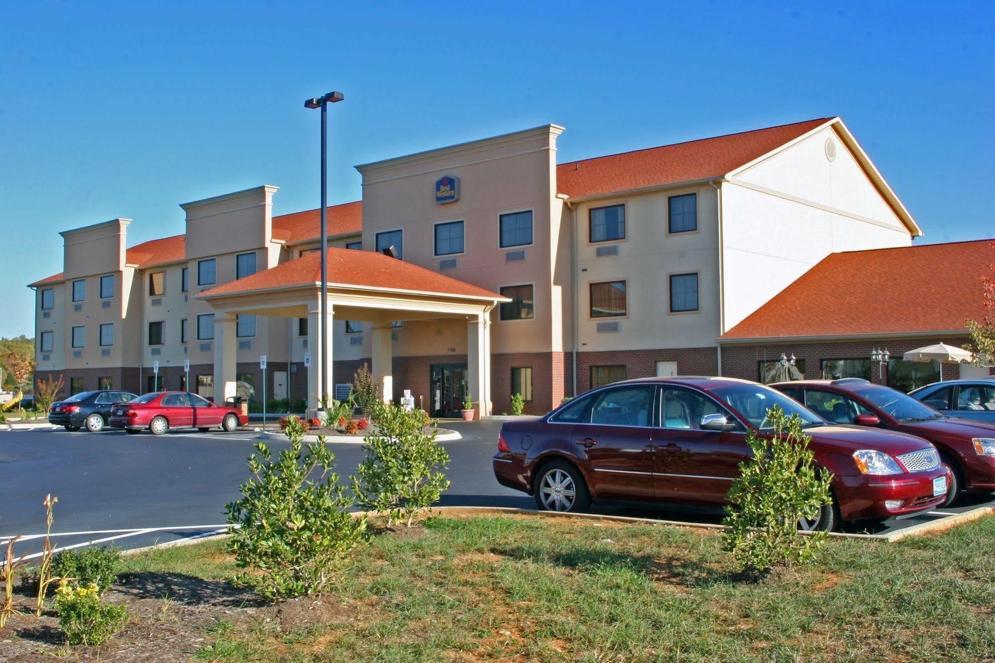 Best Western Plus Strawberry Inn & Suites Knoxville Exterior photo