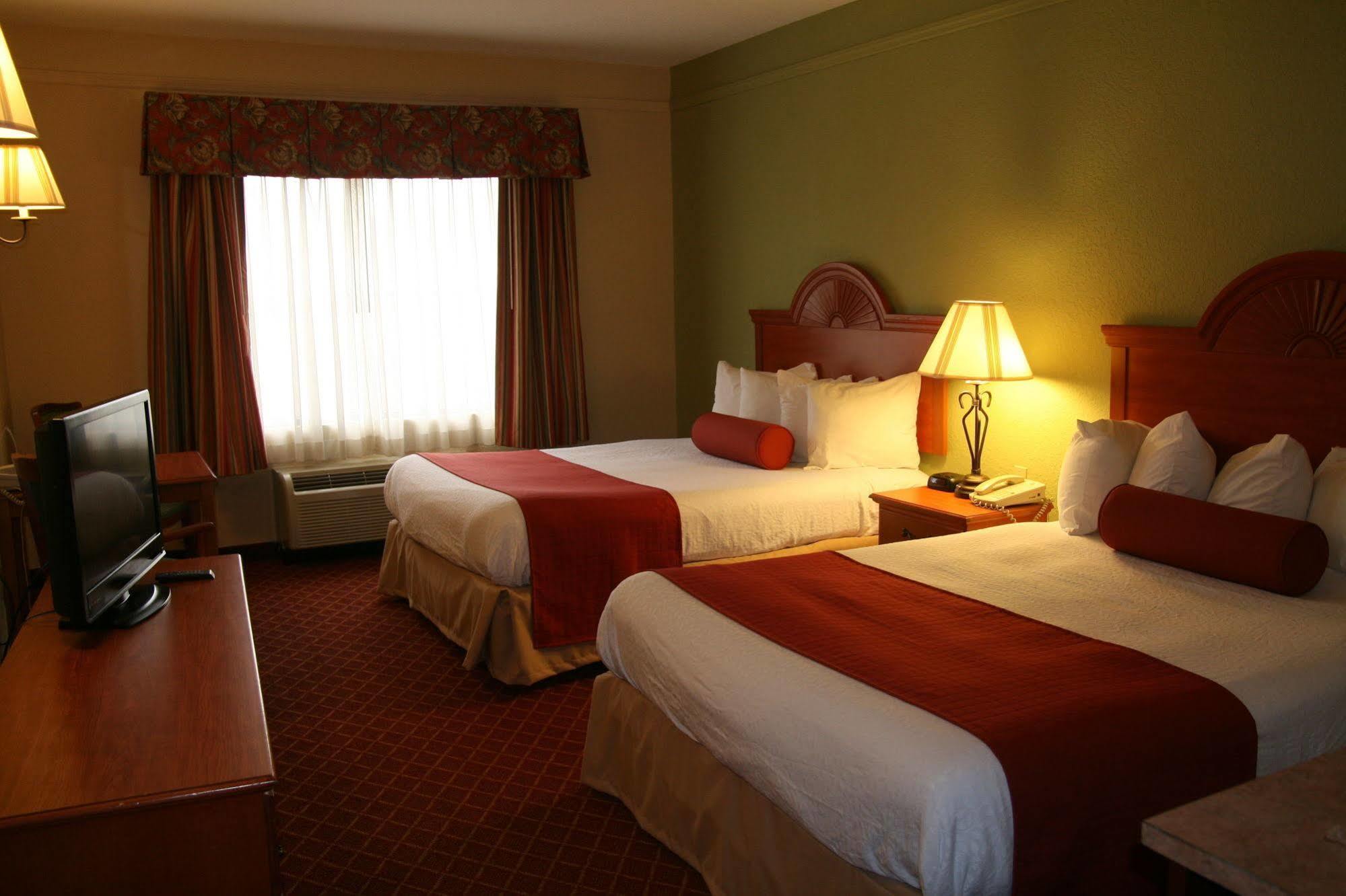 Best Western Plus Strawberry Inn & Suites Knoxville Exterior photo
