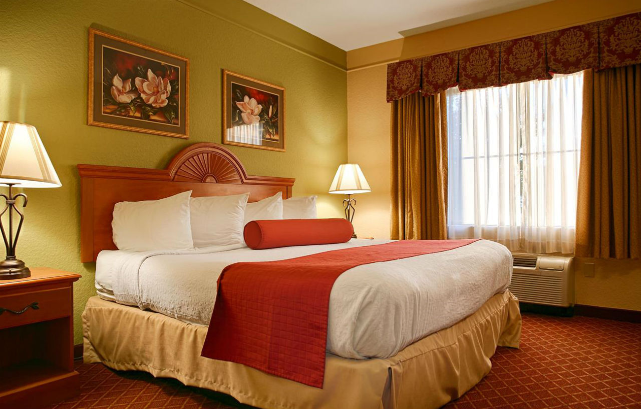 Best Western Plus Strawberry Inn & Suites Knoxville Exterior photo